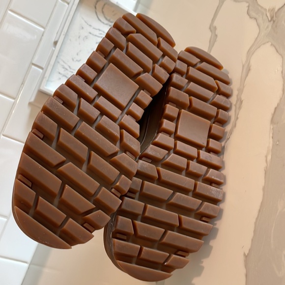 Suede platform boots size 7 - Picture 9 of 9